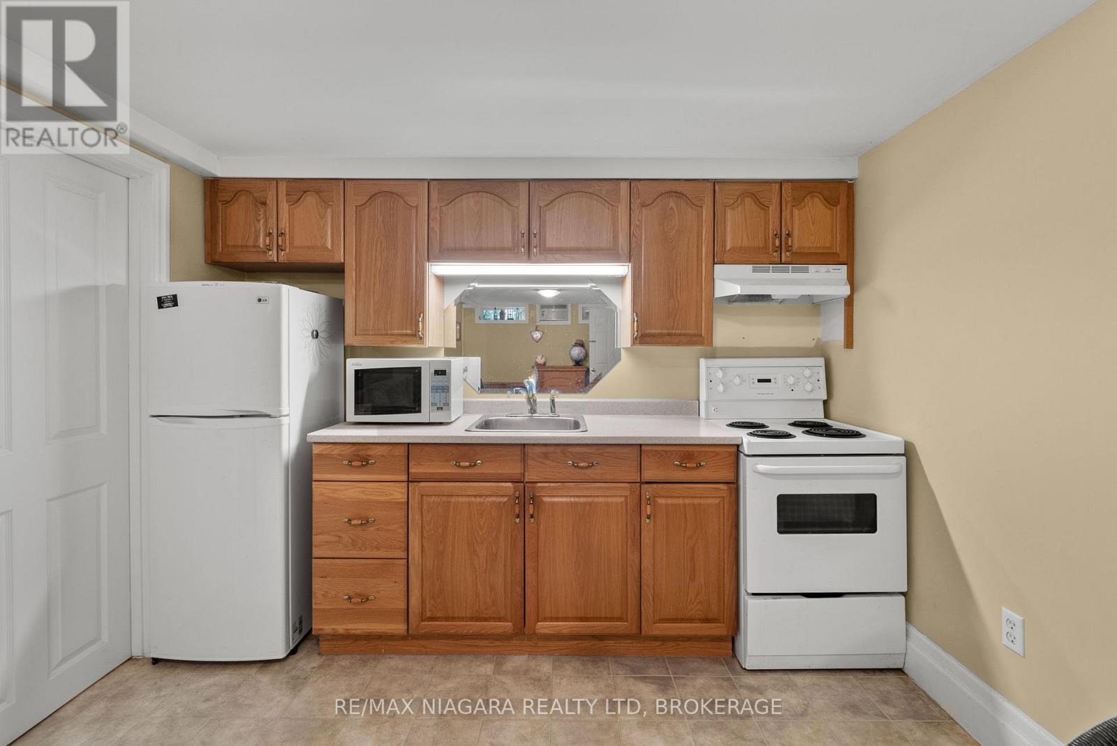 46 MELROSE DRIVE - Image 27