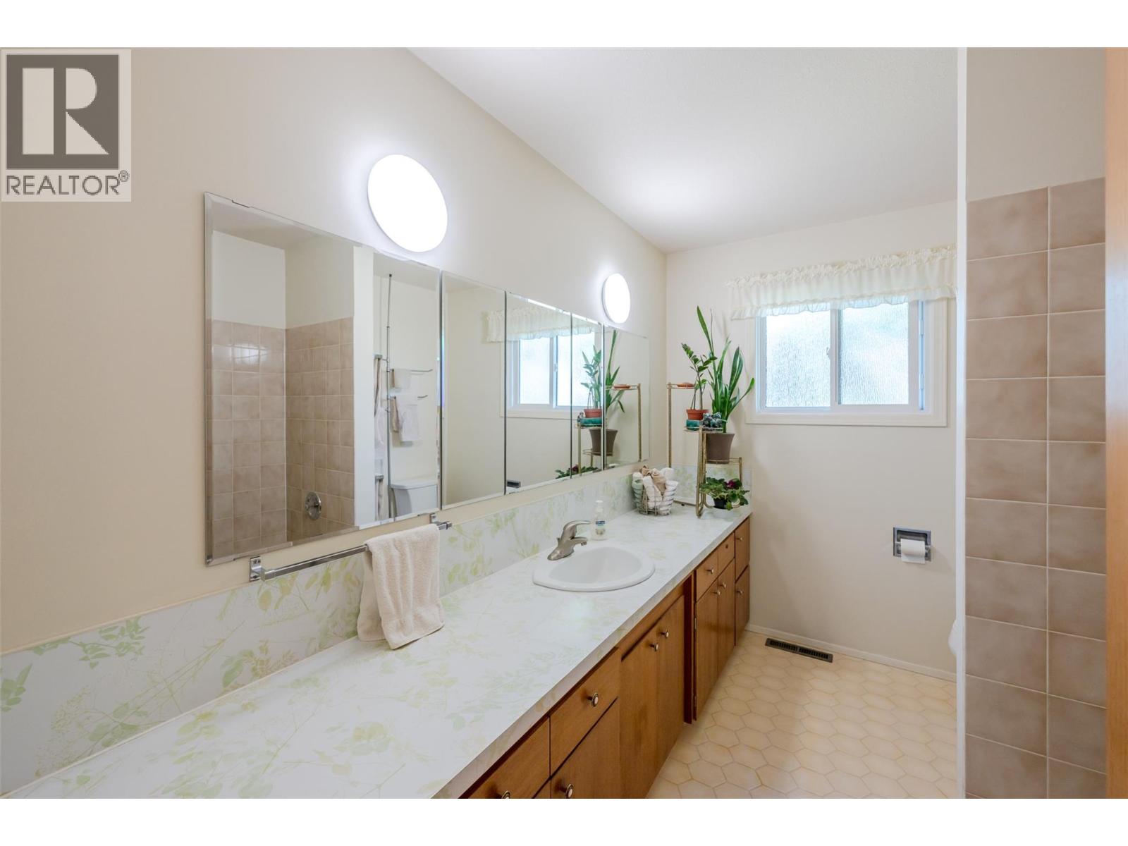 5608 Yarrow Street - 25