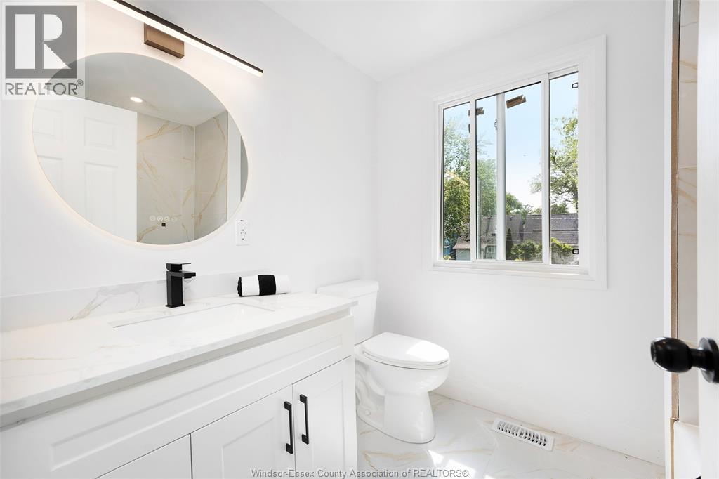 859 MOY AVENUE - 23
