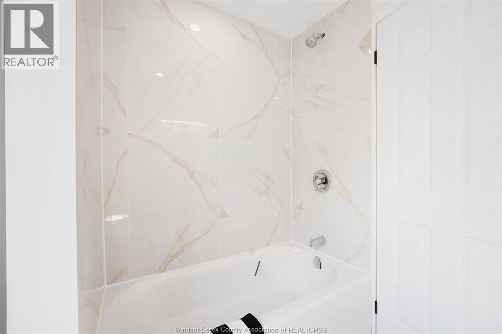 859 MOY AVENUE - 24