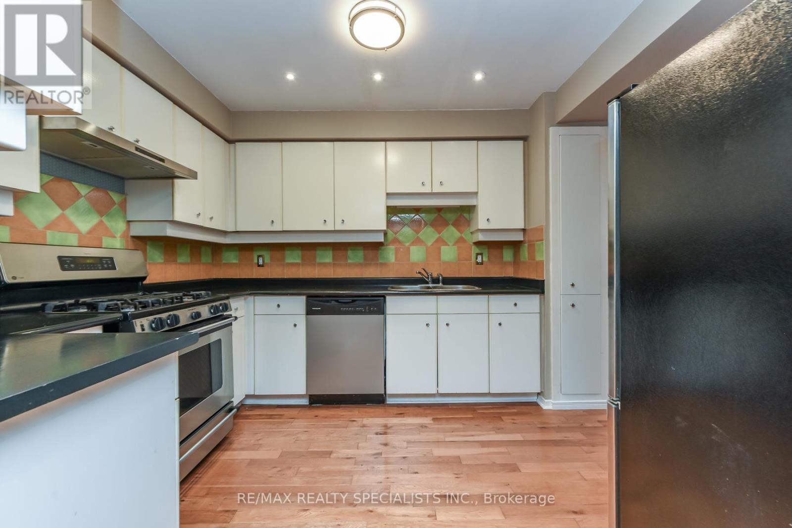 #122 3050 ORLEANS ROAD - 21