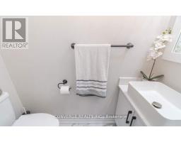 39 Greenwood Crescent, Brampton, ON L6S1T2 Photo 17