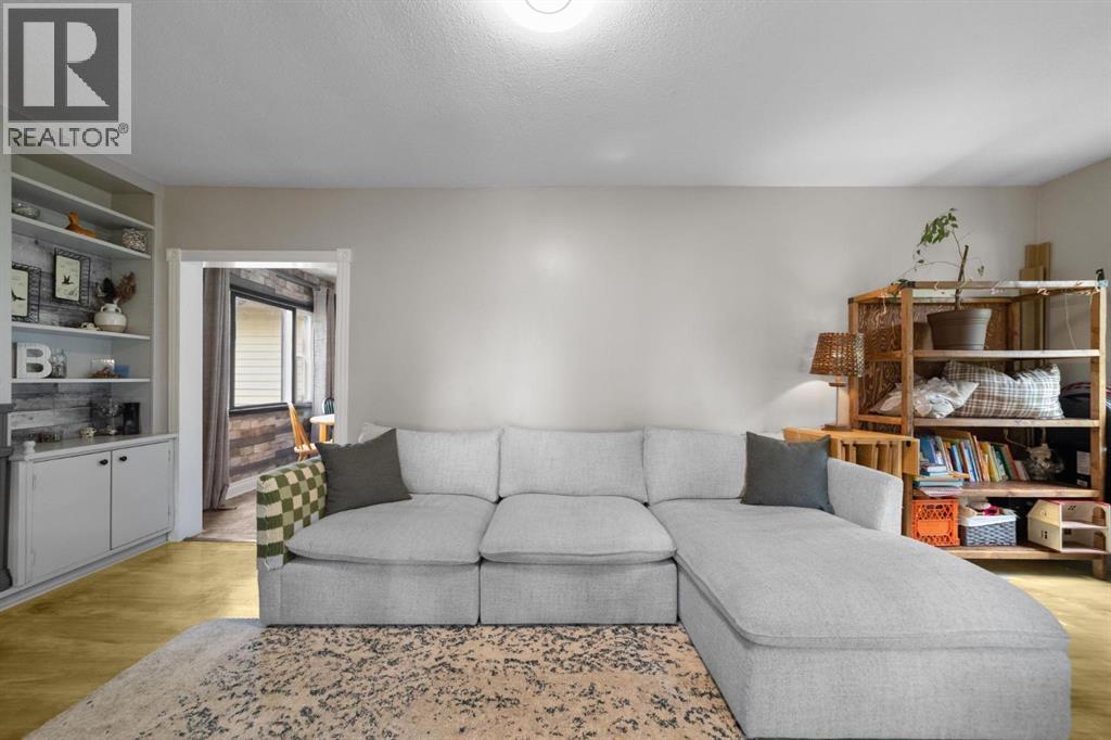 4833 54 Street - 7