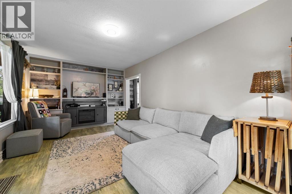 4833 54 Street - 5