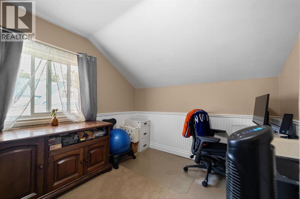 4833 54 Street - Image 17