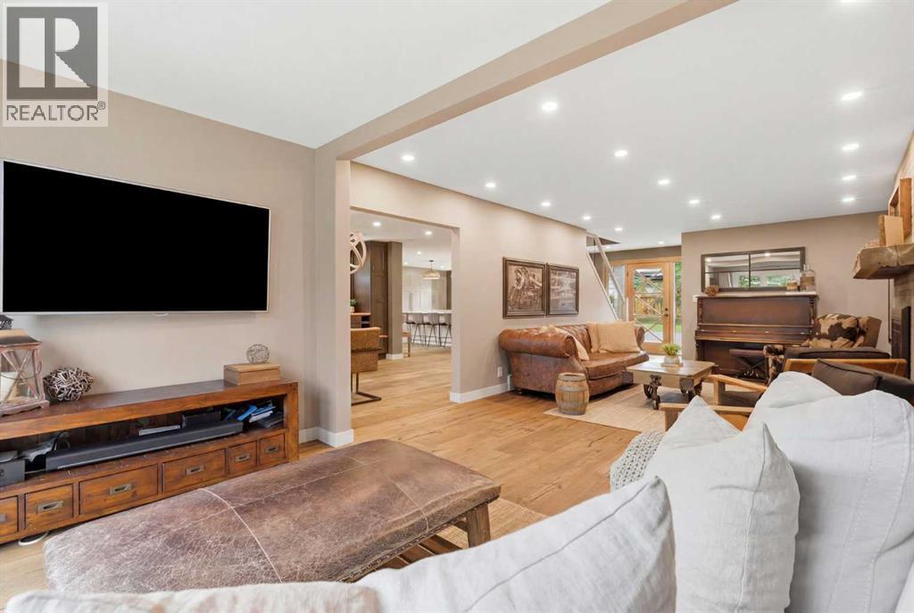 349 Capri Avenue NW - 8