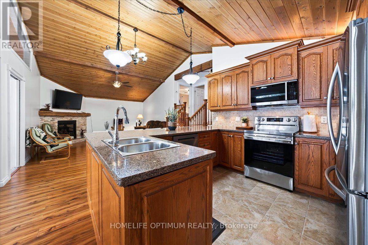 1195 LAKESHORE DRIVE N - Image 21