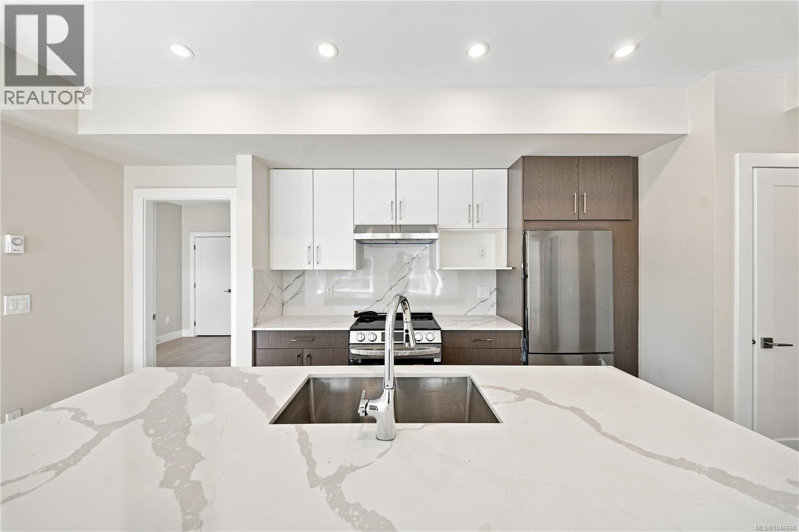 #210 171 Jensen Ave W - 17