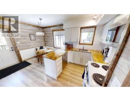 Dining room - 5564/5574 Highway 95 Highway, Edgewater, BC V0A1E0 Photo 11