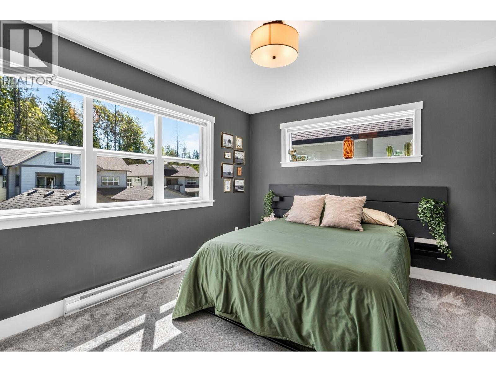 17 950 WOODSWORTH ROAD, Gibsons