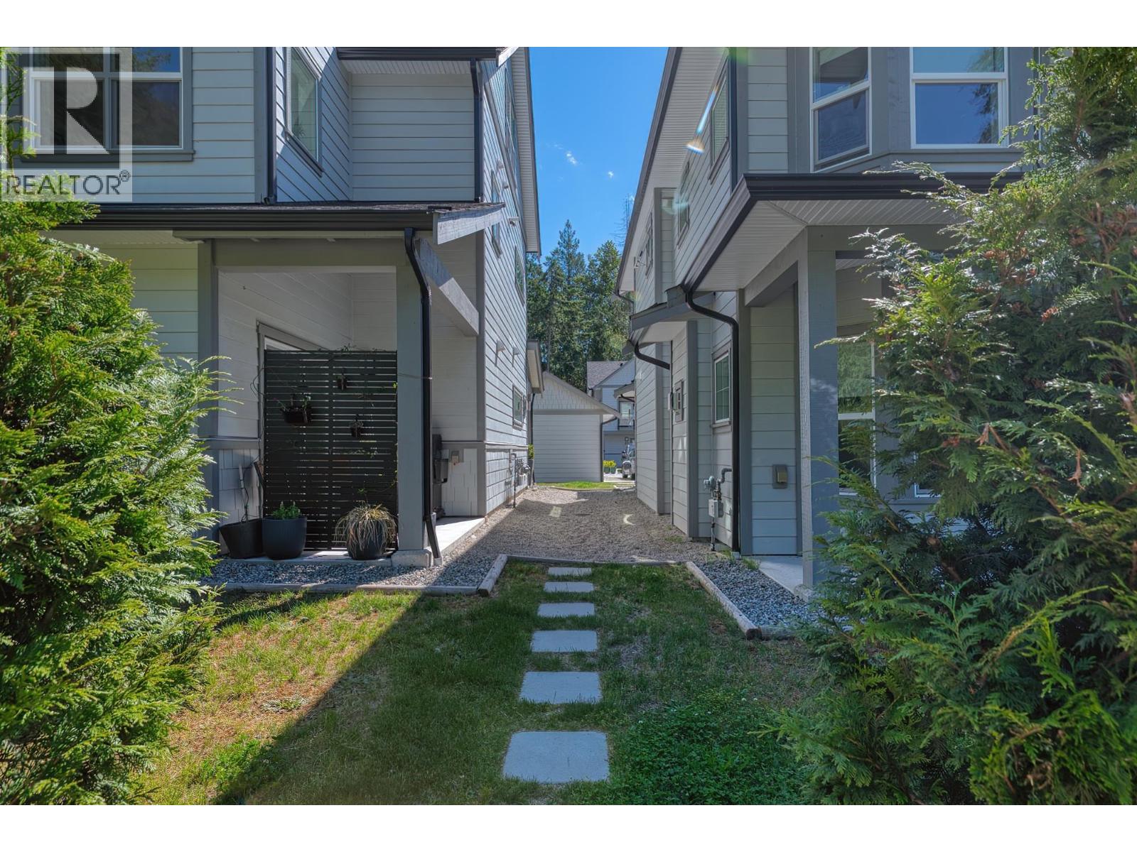 17 950 WOODSWORTH ROAD, Gibsons