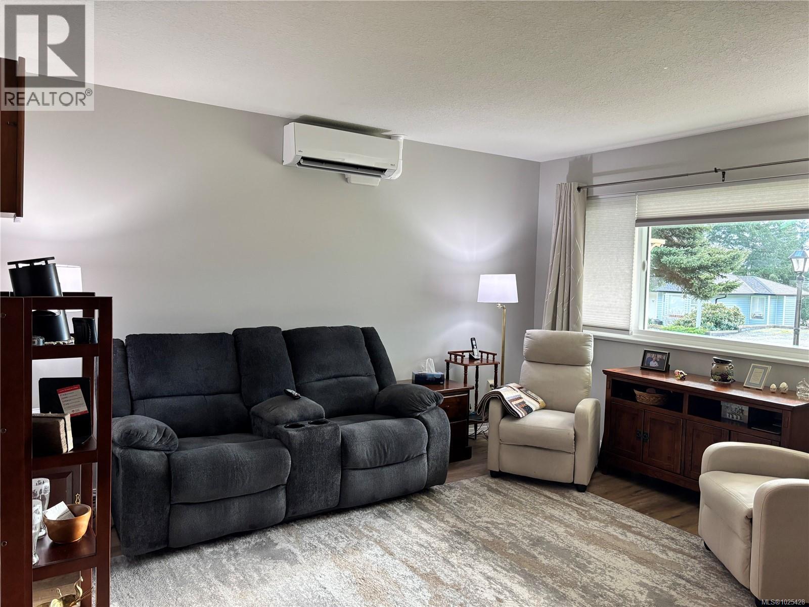419 Donner Dr, Gold River — photo 3