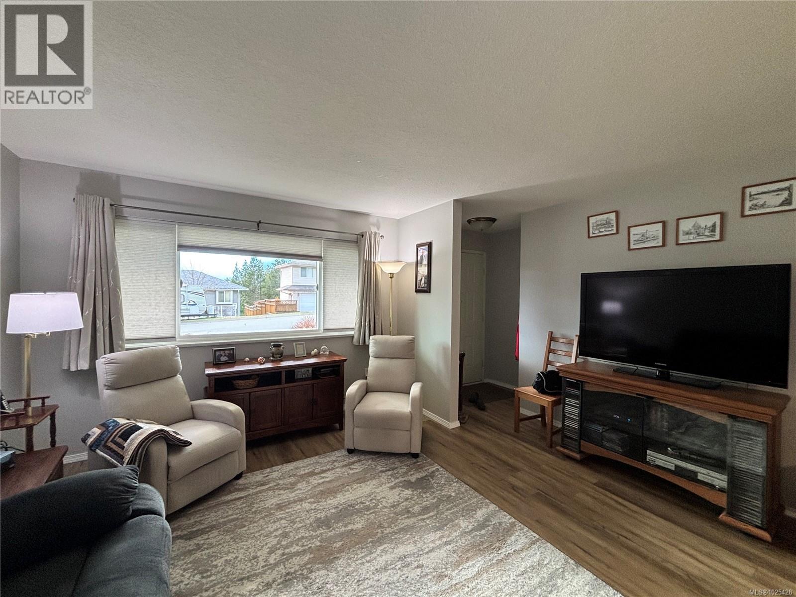 419 Donner Dr - 4