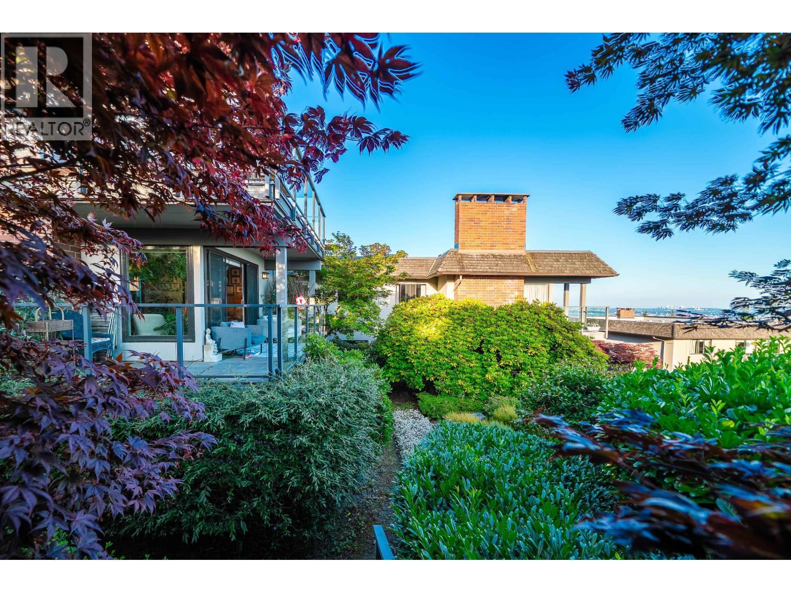 18 2214 FOLKSTONE WAY, West Vancouver
