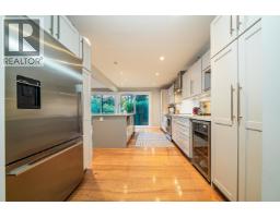 18 2214 Folkstone Way, West Vancouver, BC V7S2X7 Photo 13