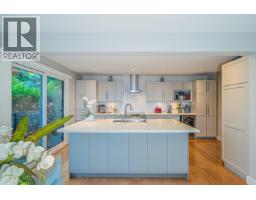 18 2214 Folkstone Way, West Vancouver, BC V7S2X7 Photo 10