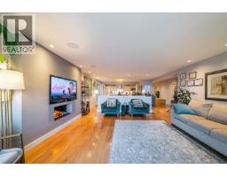 18 2214 Folkstone Way, West Vancouver, BC V7S2X7 Photo 9