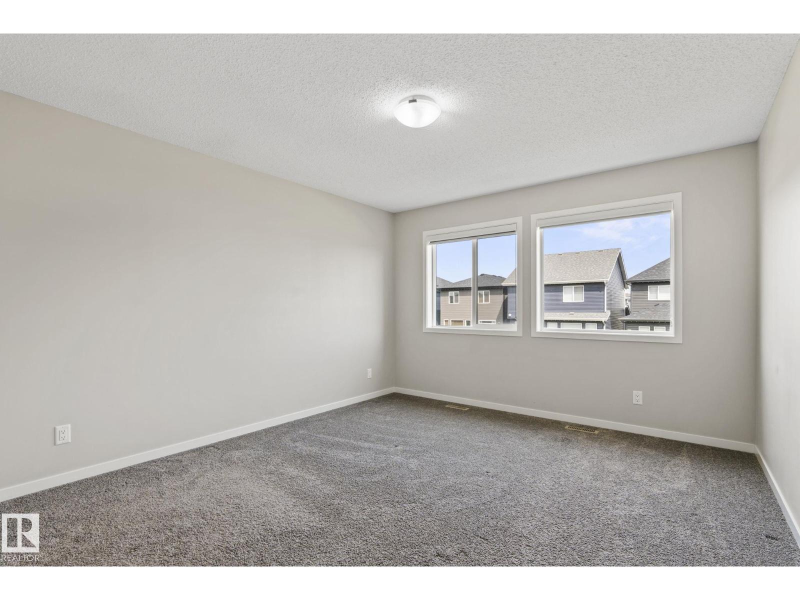 5210 23 ave SW - 16