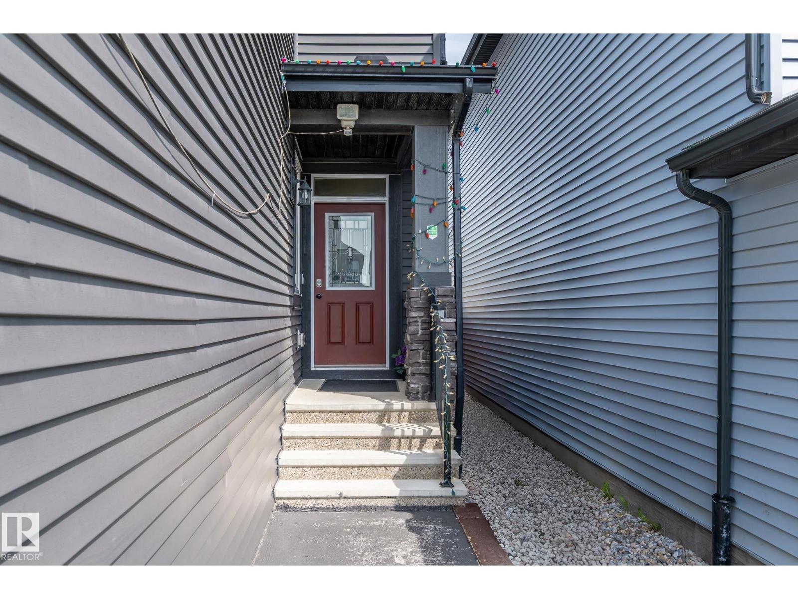 5210 23 ave SW - Image 3