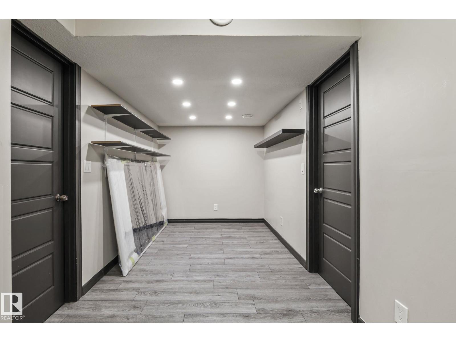 5210 23 ave SW - Image 37
