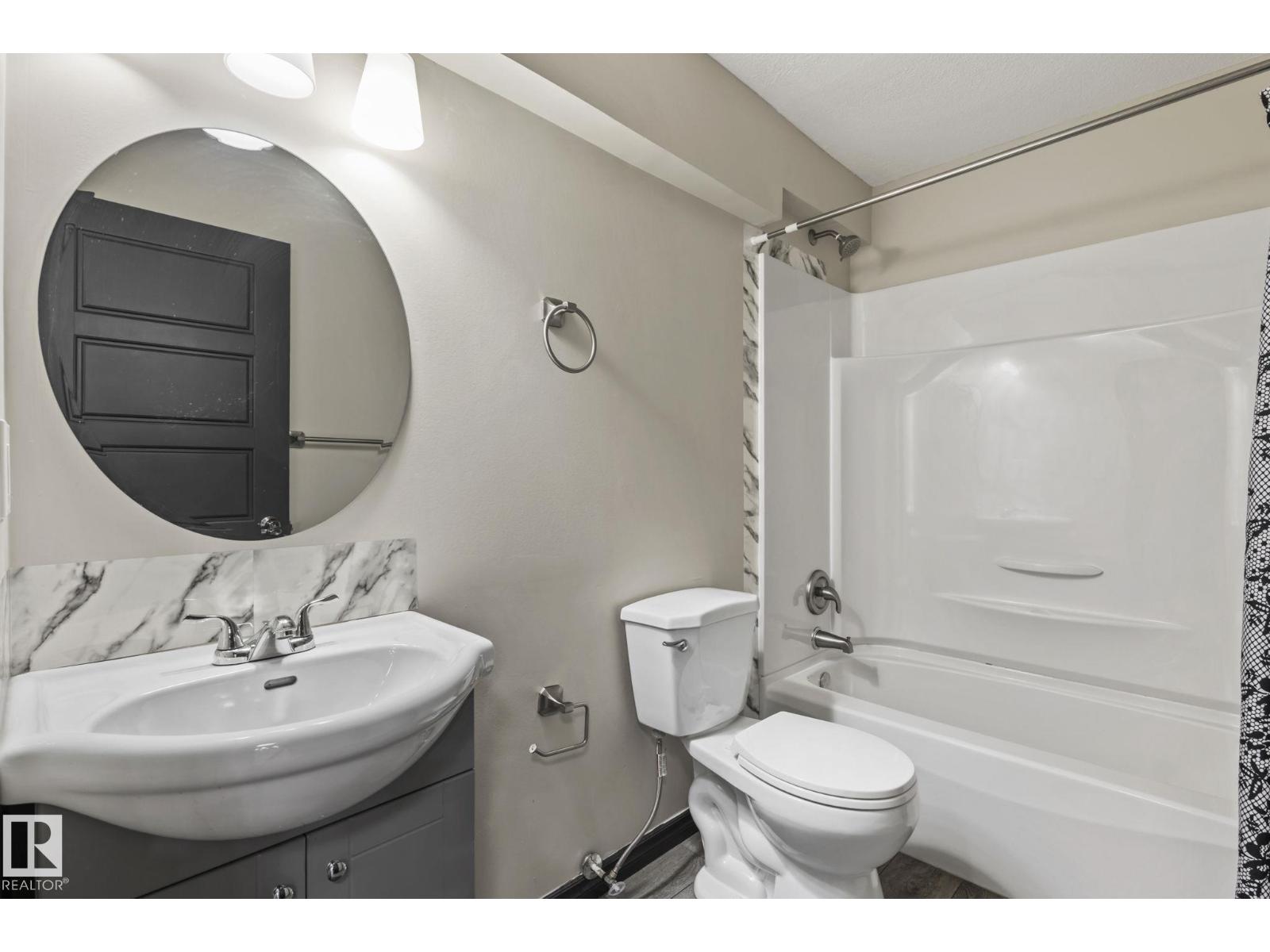 5210 23 ave SW - Image 40
