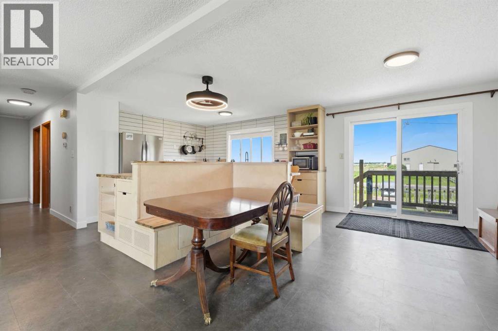 283082 Township Road 254 - 11