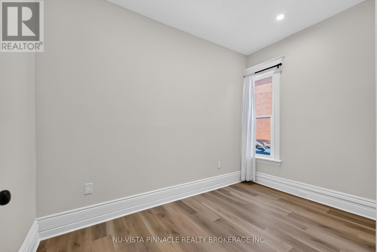 631 PEEL STREET - 21