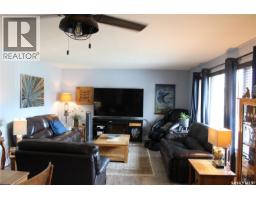 265 Saskatchewan Street, Central Butte, SK S0H0T0 Photo 14