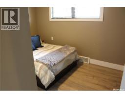 265 Saskatchewan Street, Central Butte, SK S0H0T0 Photo 17