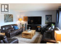 265 Saskatchewan Street, Central Butte, SK S0H0T0 Photo 22
