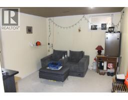 265 Saskatchewan Street, Central Butte, SK S0H0T0 Photo 27