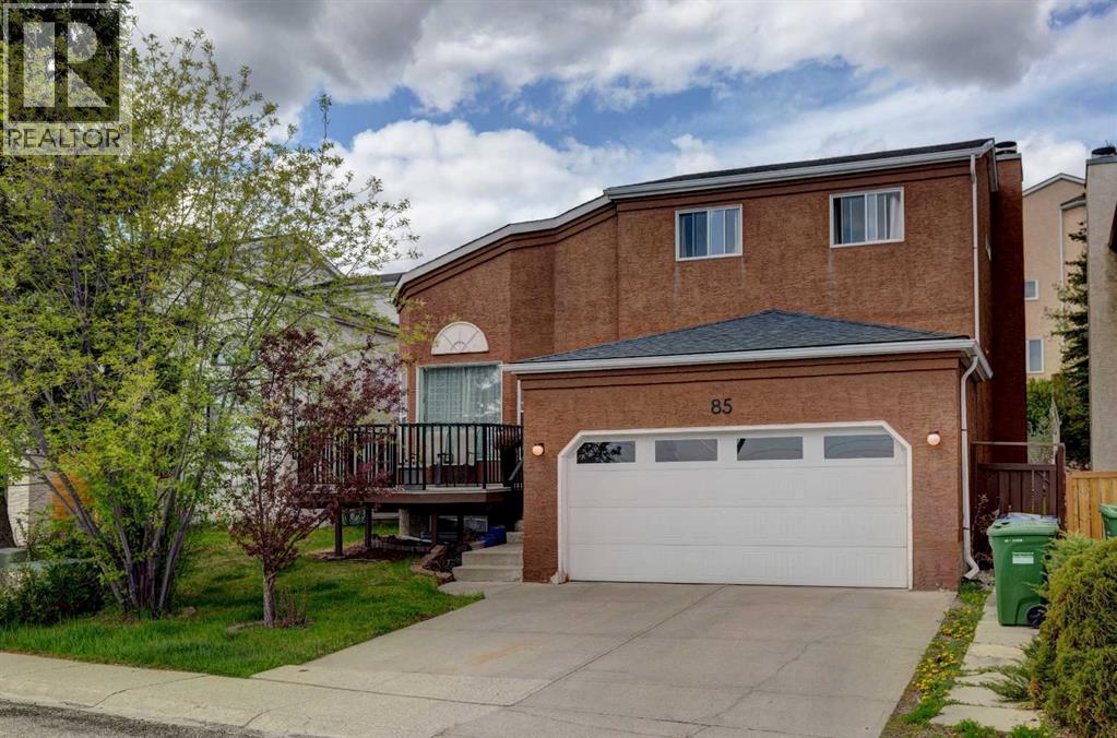 85 Sidon Crescent SW, Signal Hill, Calgary photo 1