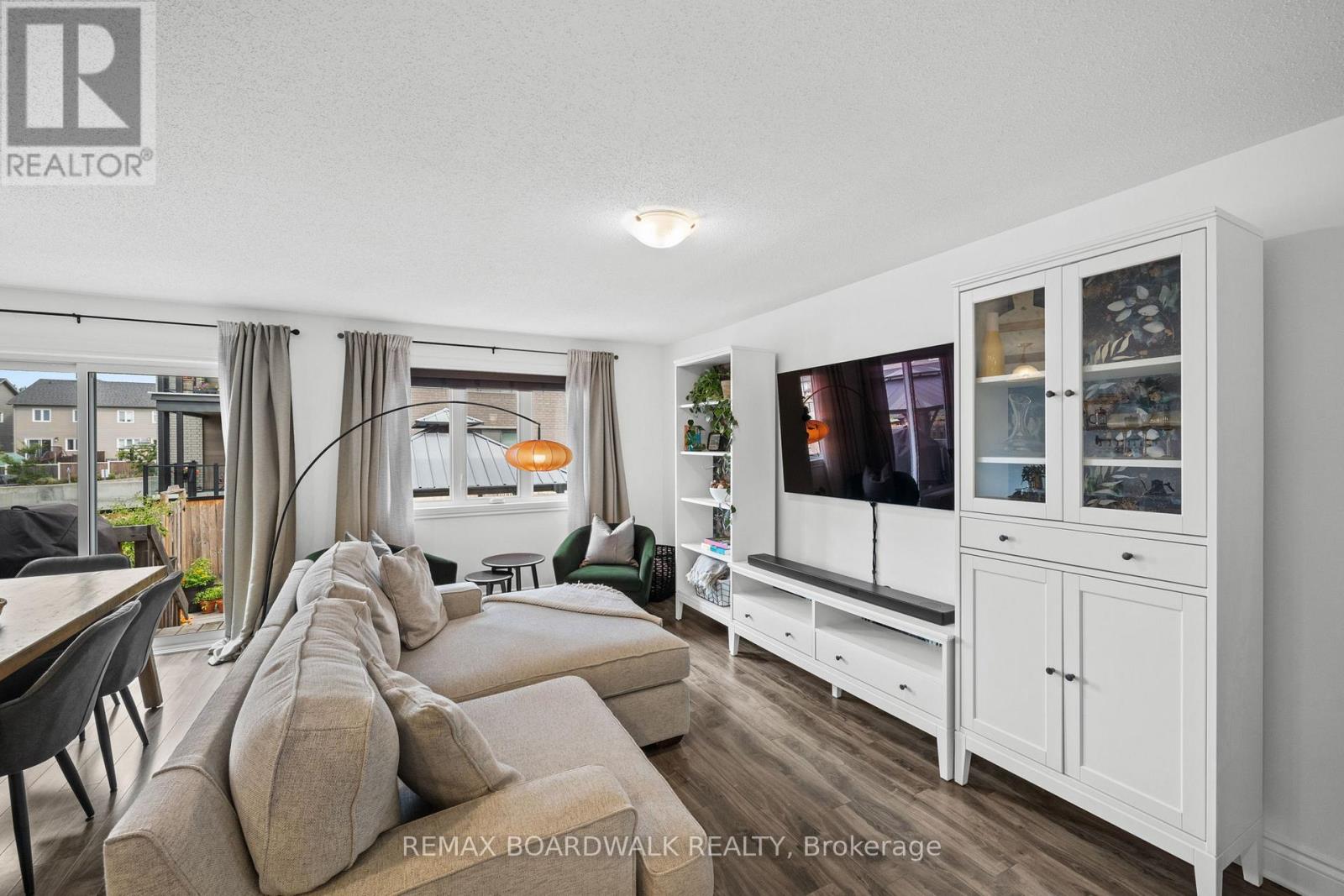 1152 DOCTEUR CORBEIL BOULEVARD - 15