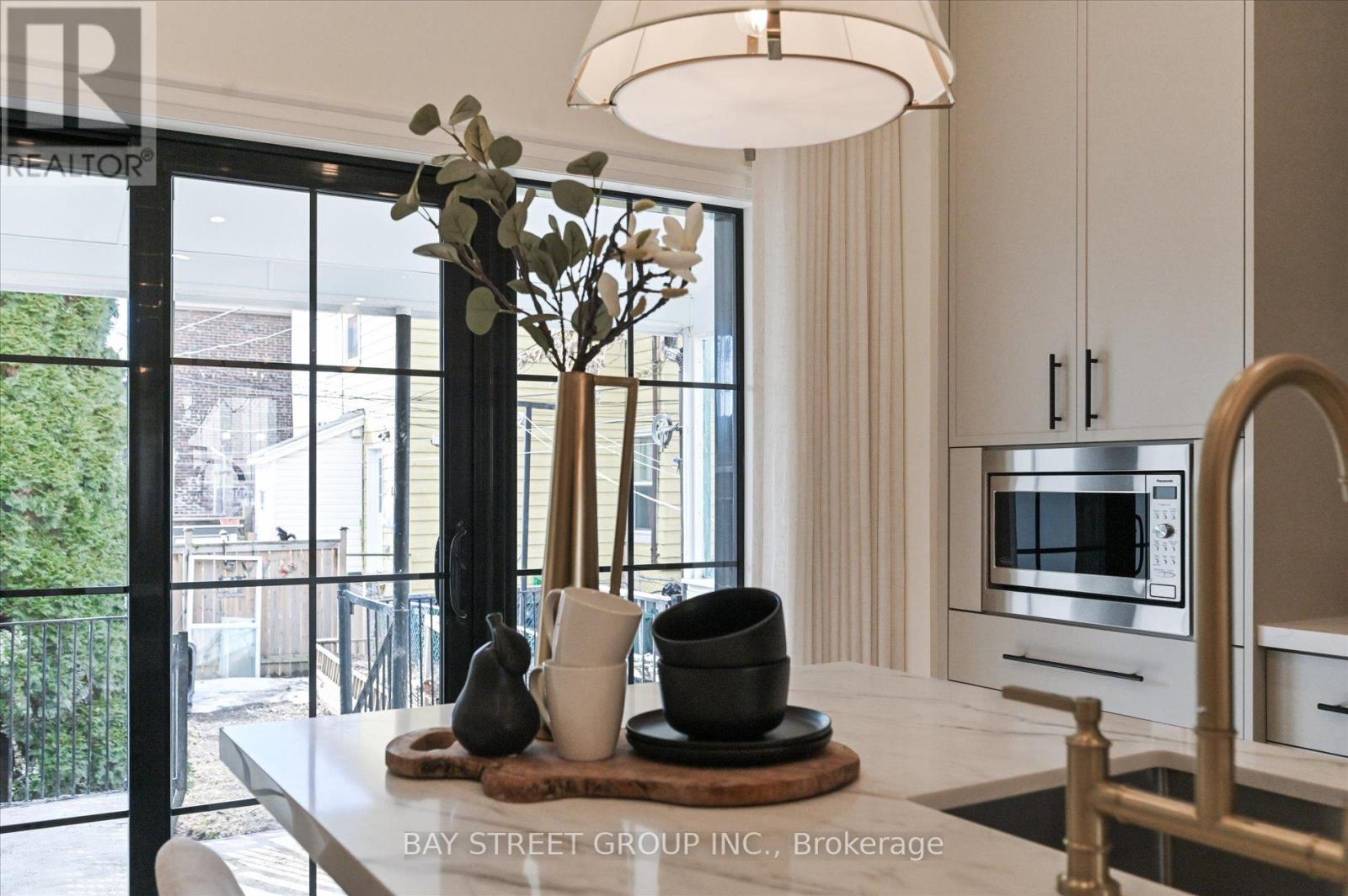 547 EASTERN AVENUE - 14