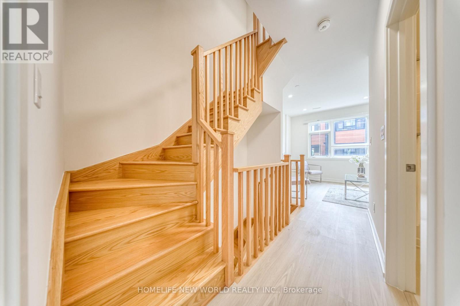 #99 370D RED MAPLE ROAD - 24