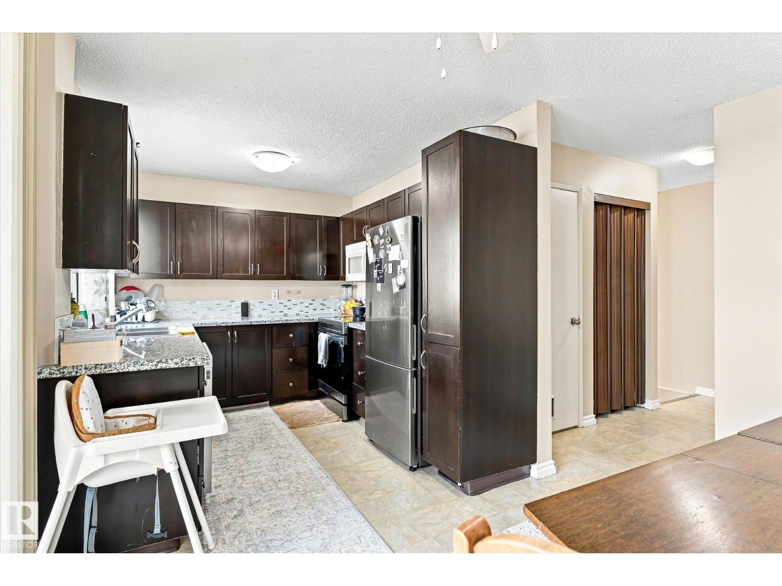 6471 180 ST NW - 16