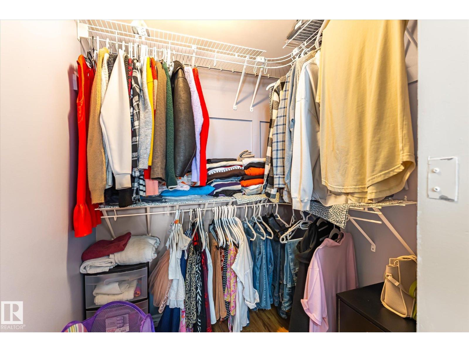 6471 180 ST NW - 23