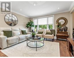 2 Grenadine Court, Toronto, ON M9L2H6 Photo 6