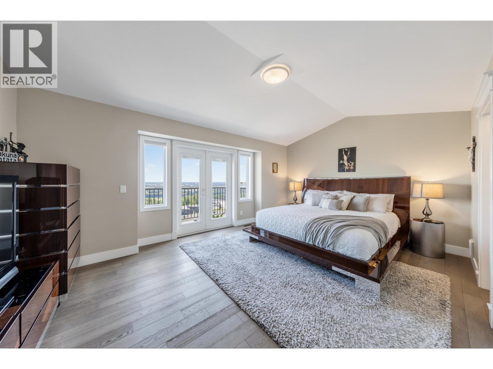 1419 STRAWLINE HILL STREET, Coquitlam