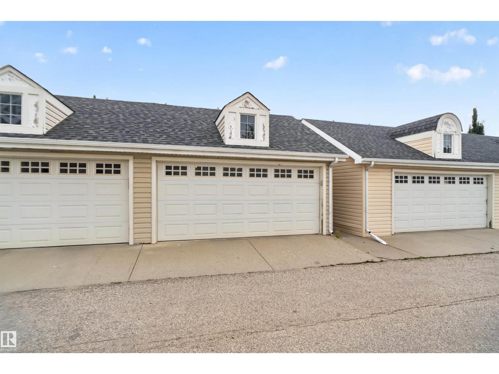 4471 MCCRAE Avenue NW - Photo 33