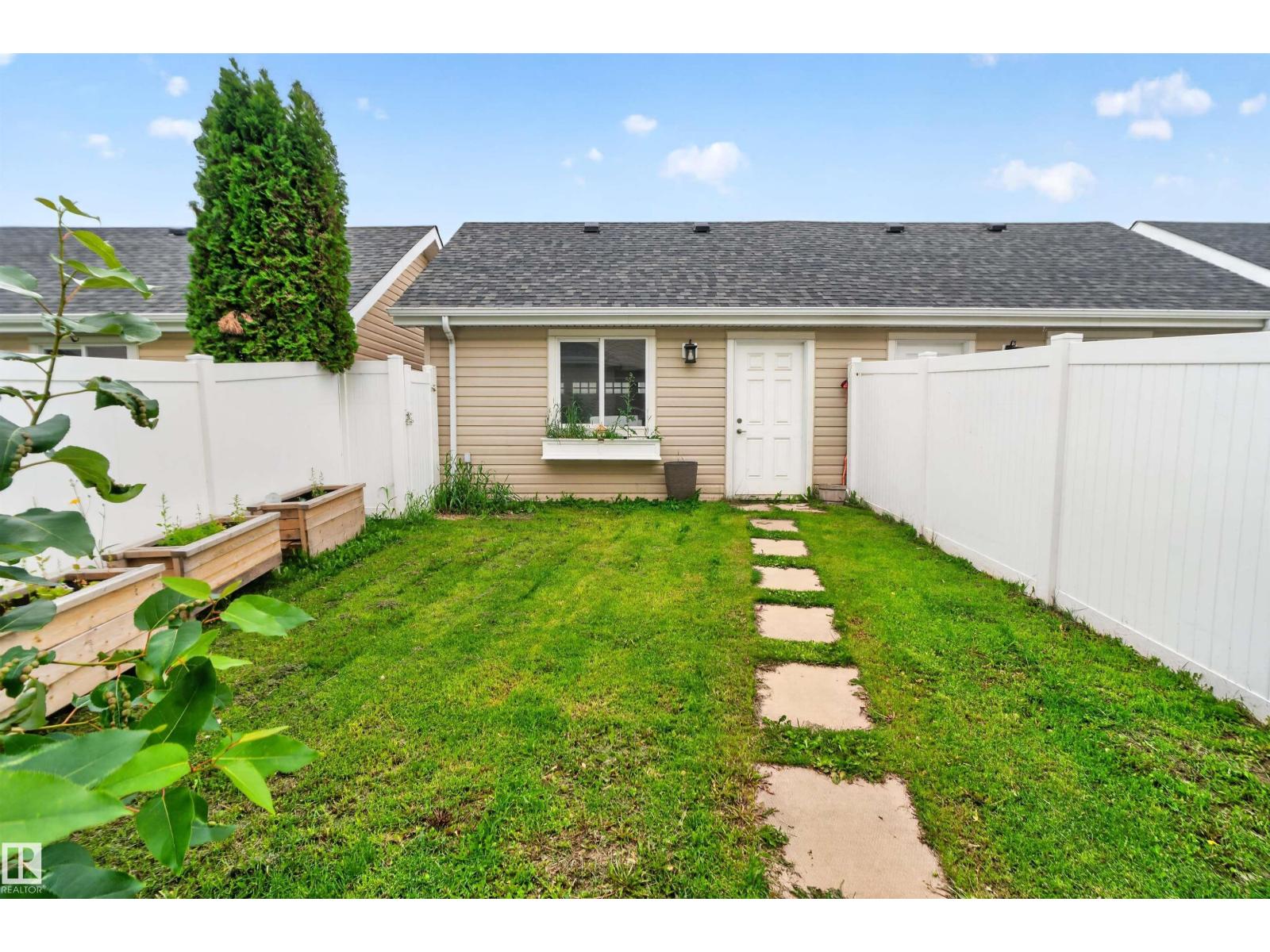 4471 MCCRAE Avenue NW - Photo 32