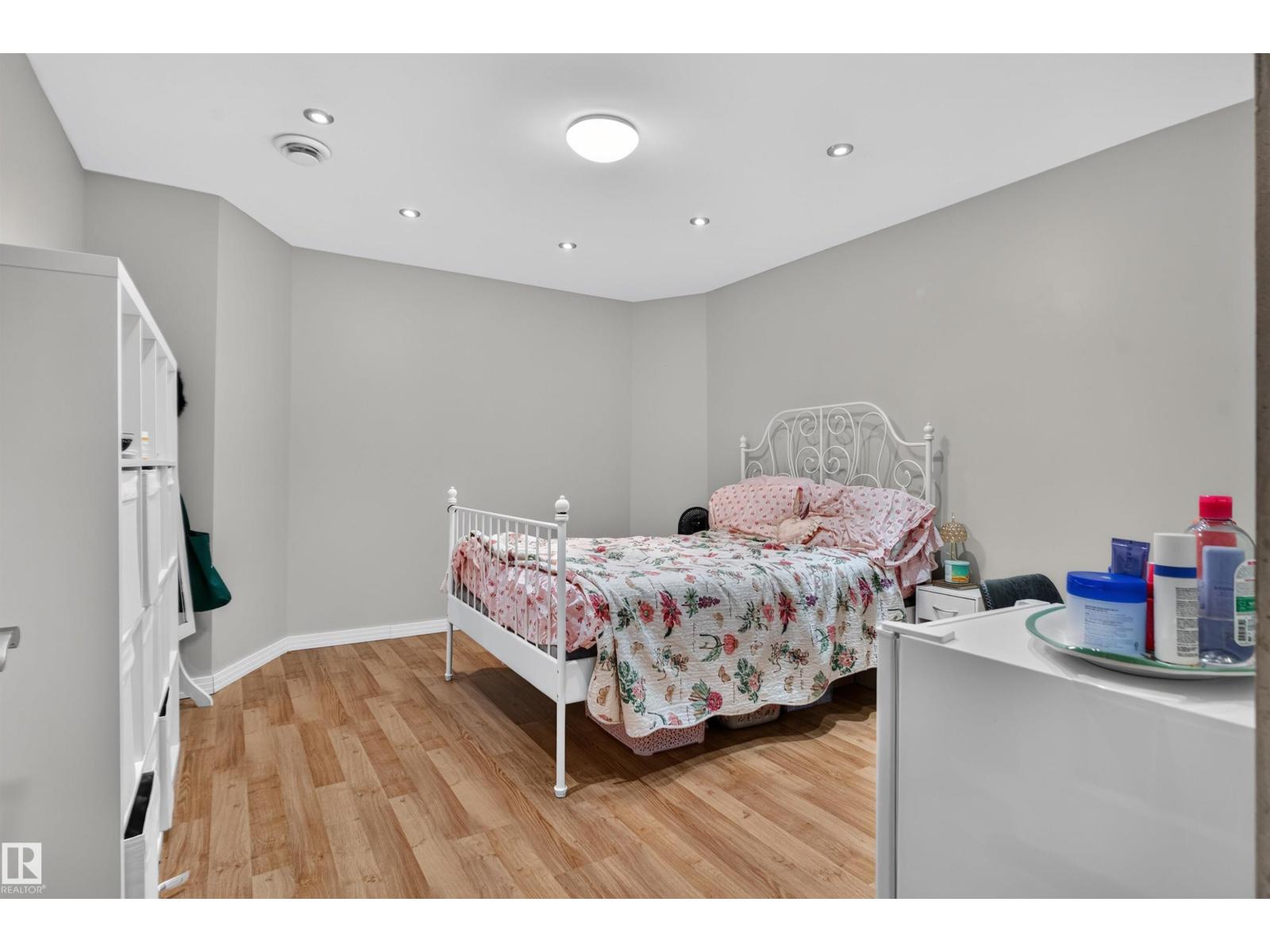 4471 MCCRAE Avenue NW - Photo 28