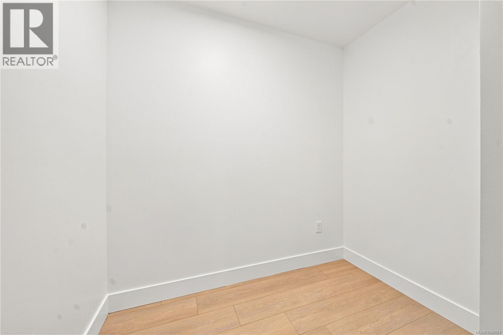#301 171 Jensen Ave W - 14