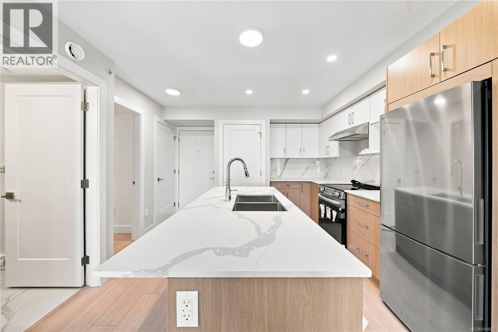 #301 171 Jensen Ave W - 6