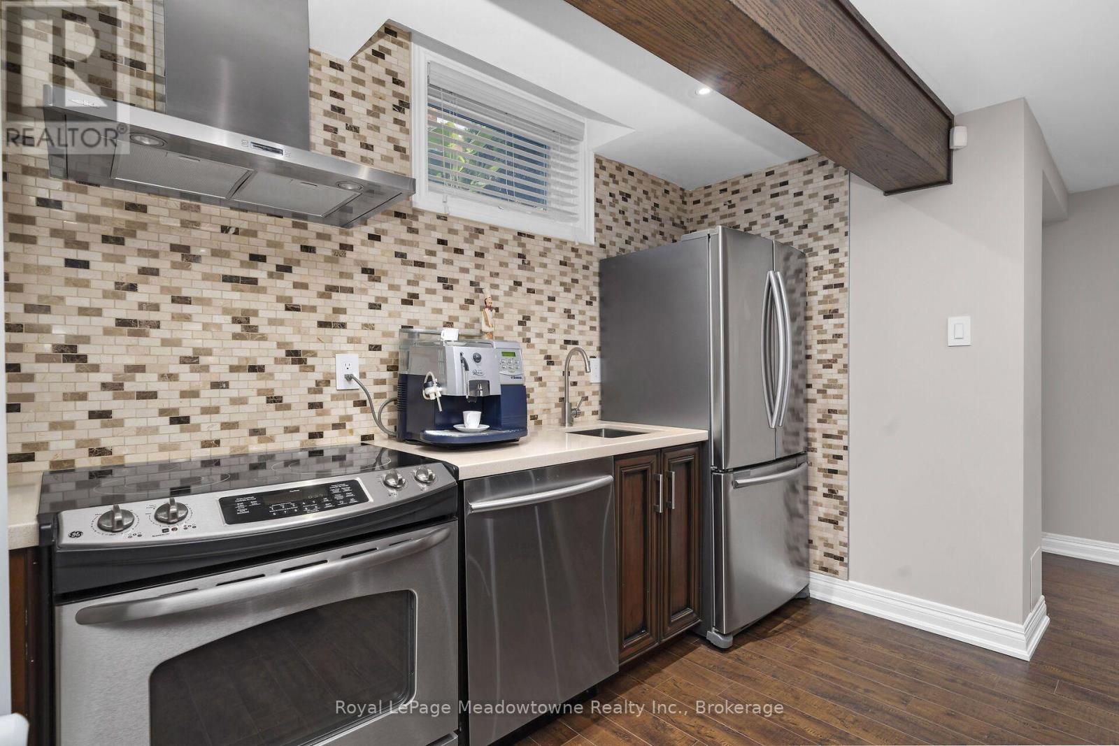 246 FIFTH AVENUE - Image 30