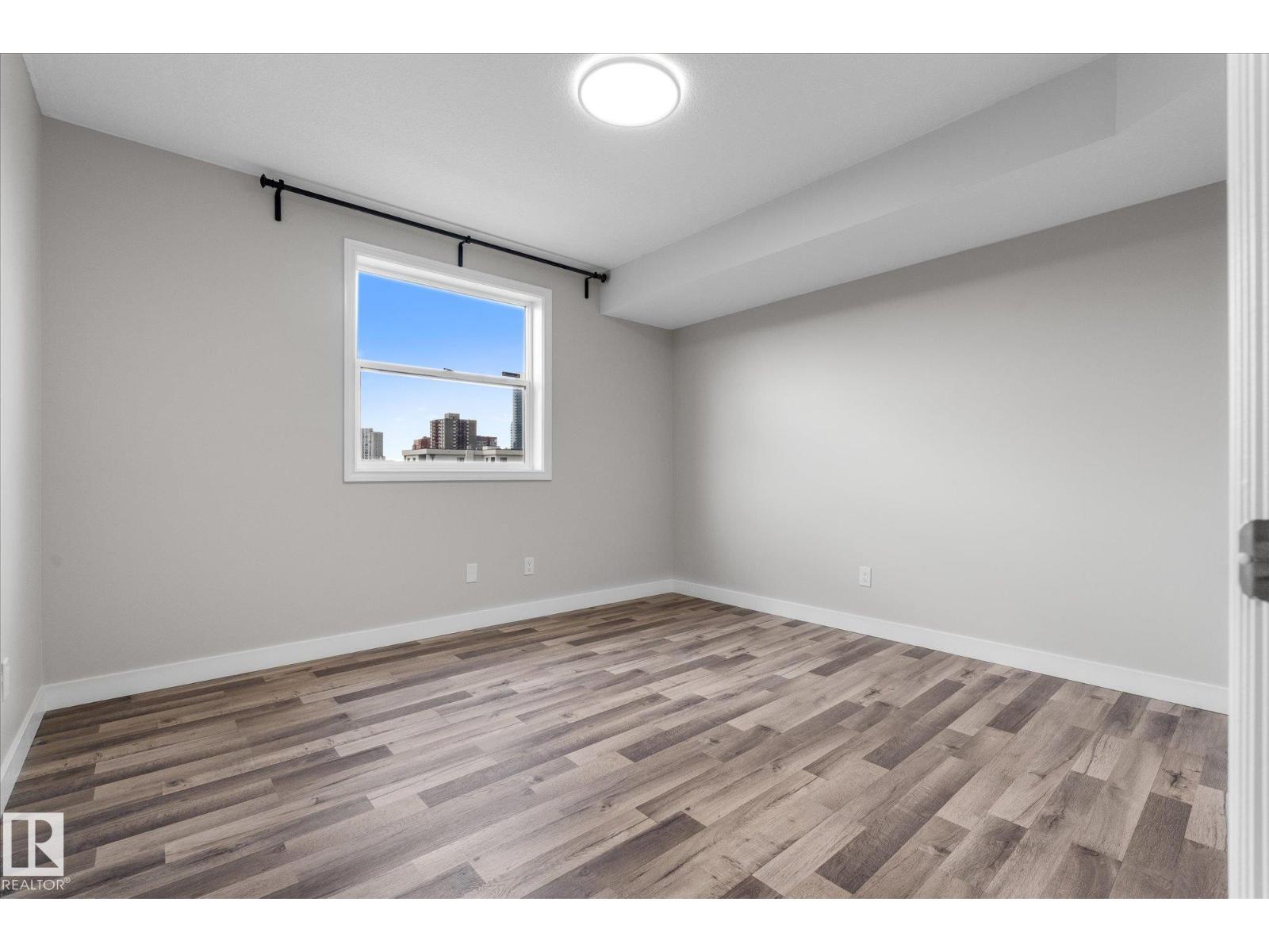 #505 10346 117 ST NW - Image 19