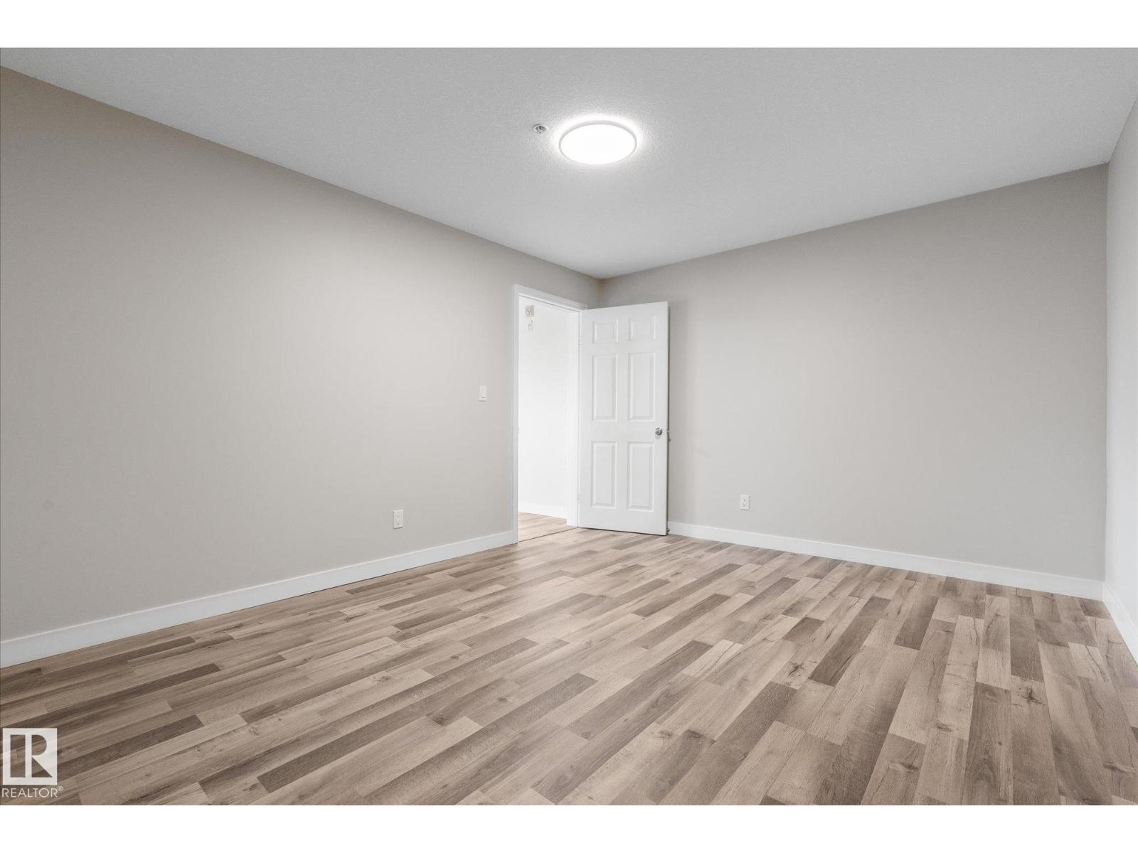 #505 10346 117 ST NW - Image 40