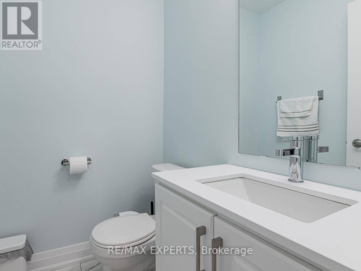 12 FERRAGINE CRESCENT - 18