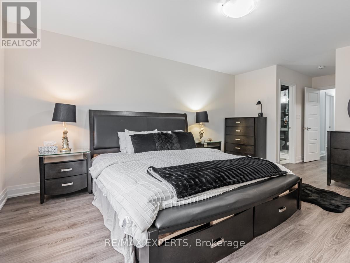 12 FERRAGINE CRESCENT - 20