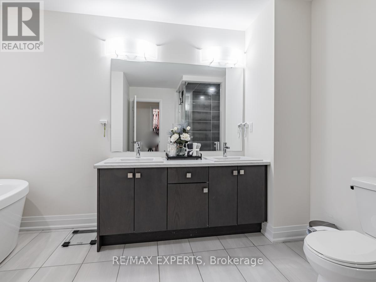 12 FERRAGINE CRESCENT - 21